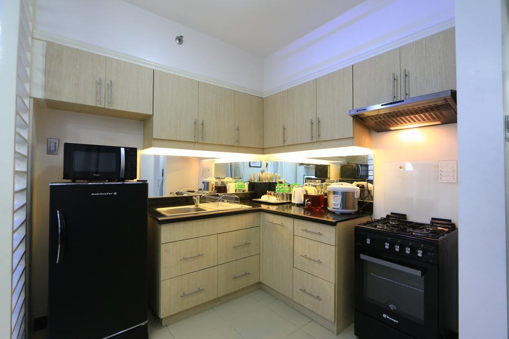 At Arista Place Residences